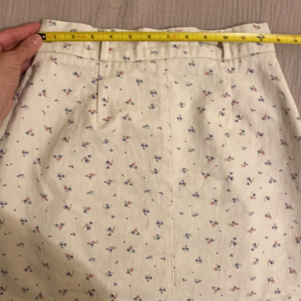 PINKYOTTO New York Floral Mini Skirt. Size S